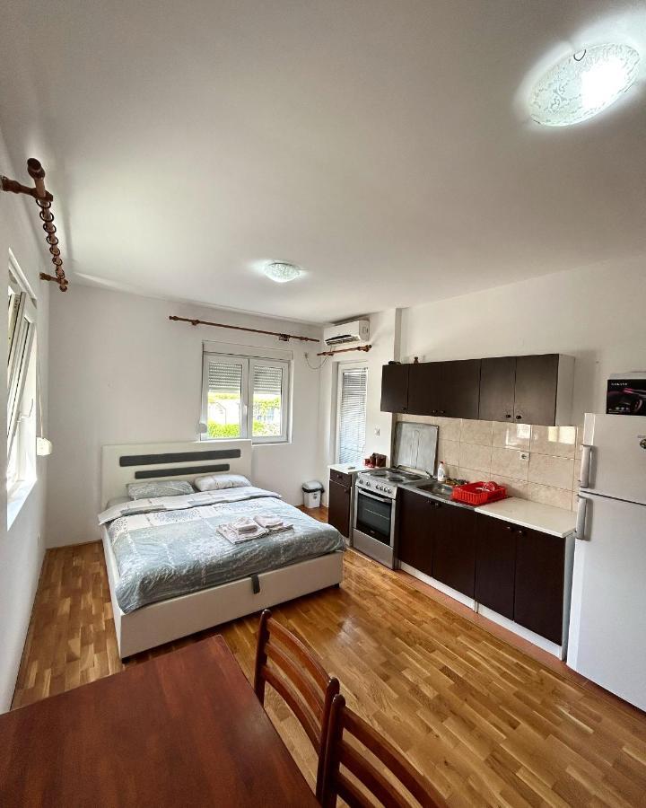 Apartman Stex Podgorica Exterior foto